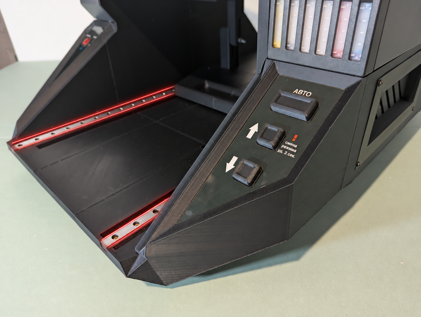 Рельсовые направляющие MGN12 с красной подсветкой